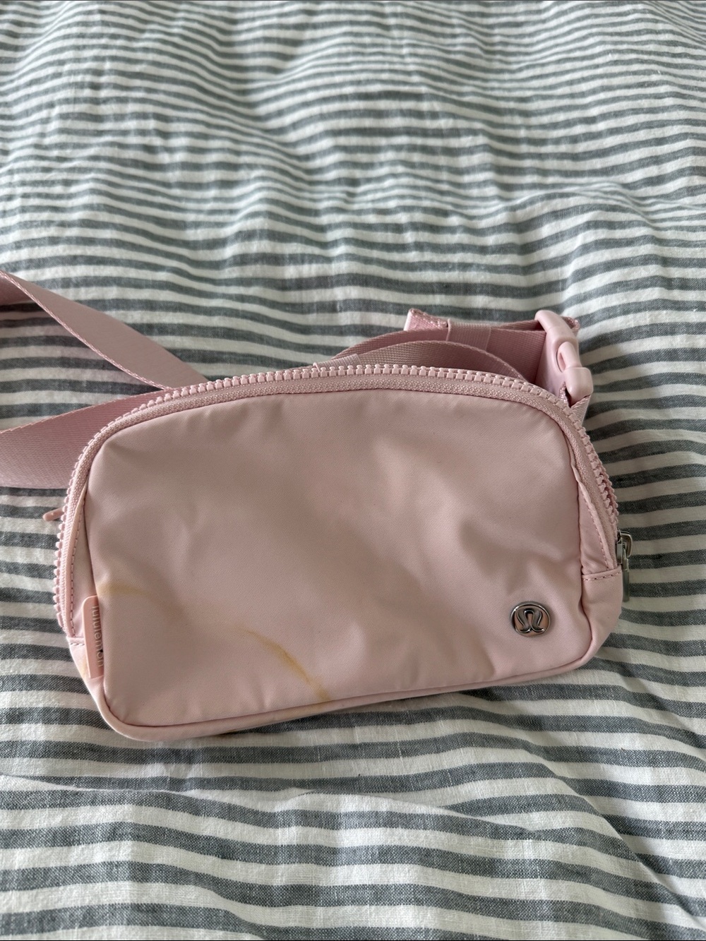 Lulu Lemon everywhere belt bag